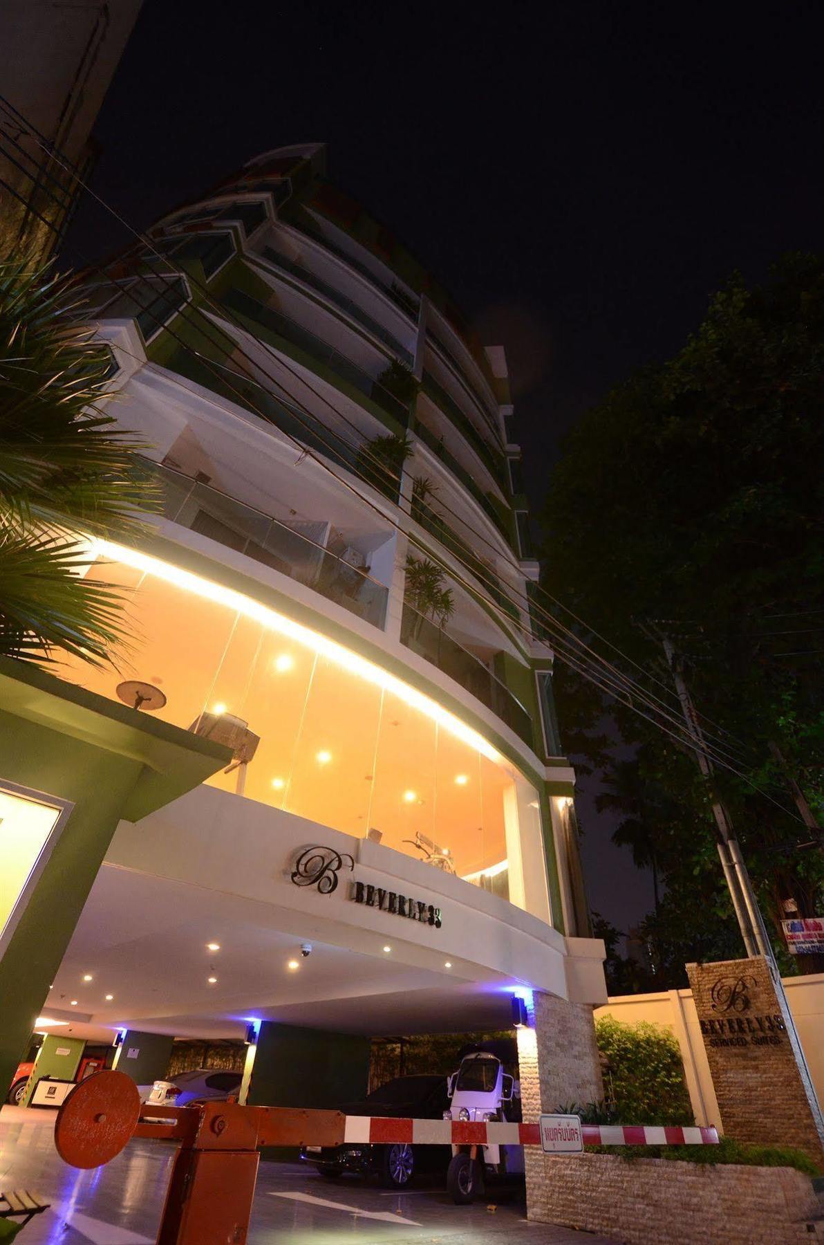 Beverly 33 By Aspira Bangkok Exterior foto